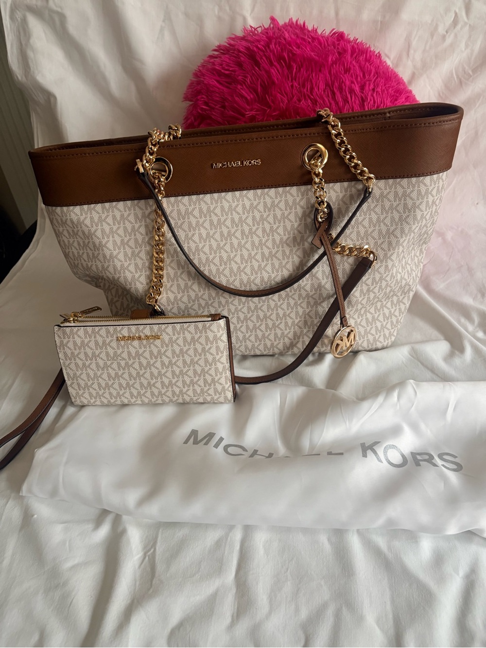 Michael Kors Cream & Brown Signature Tote with Wristlet - Picture 2 of 7